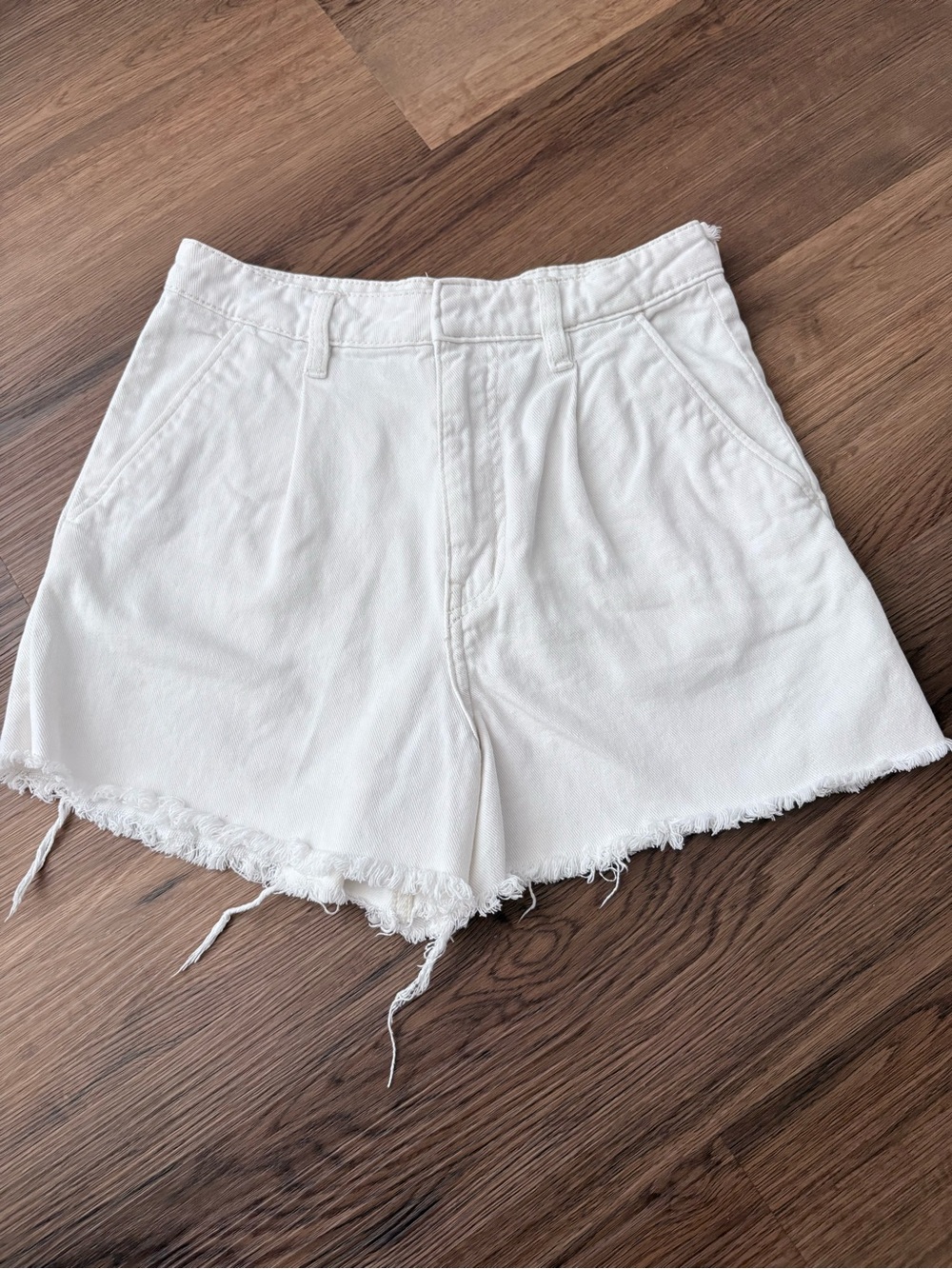H&M White Frayed Hem High-Rise Jean Shorts